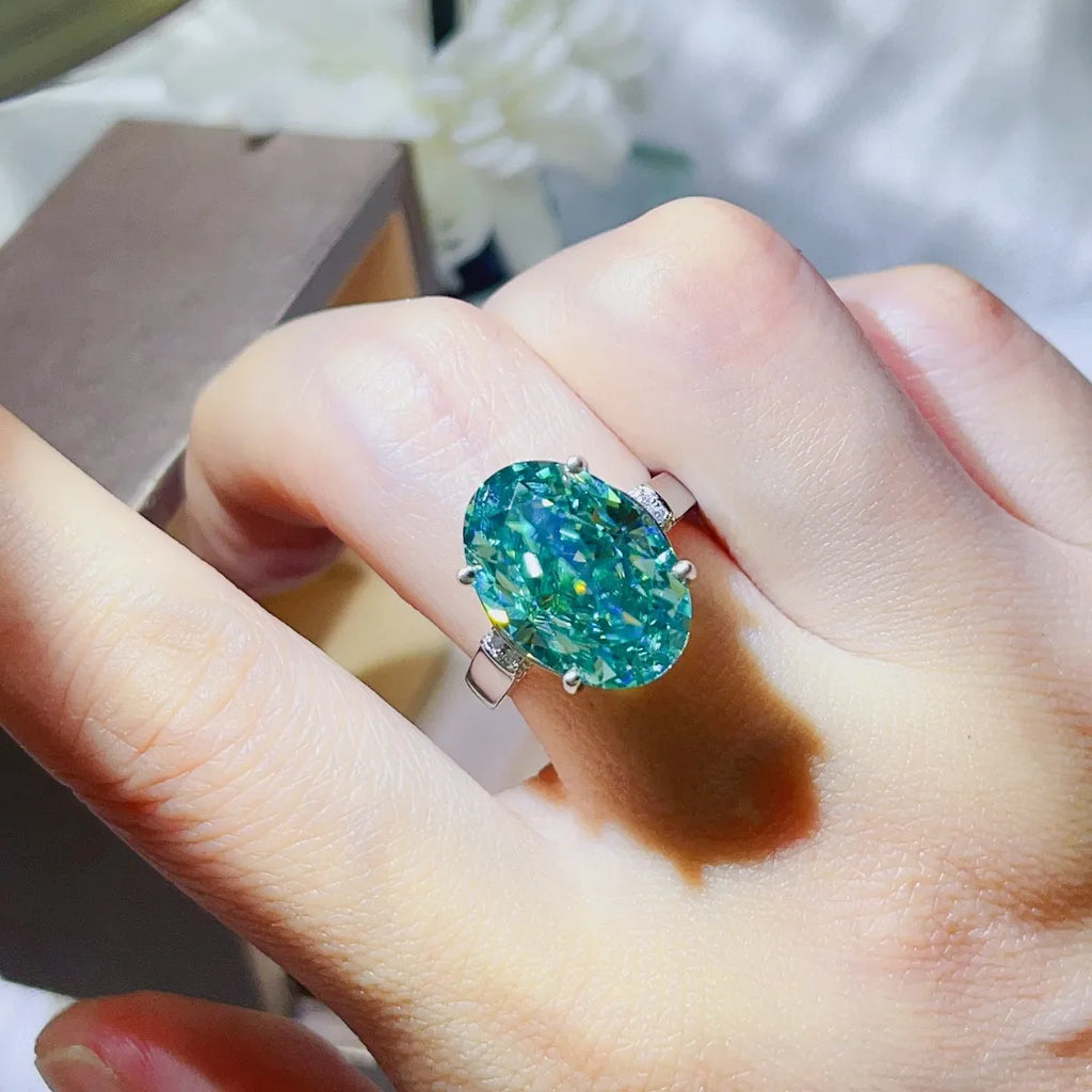 5 Carat Moissanite Ring in 925 Sterling Silver - Radiant Elegance - Shopthatapp.ca