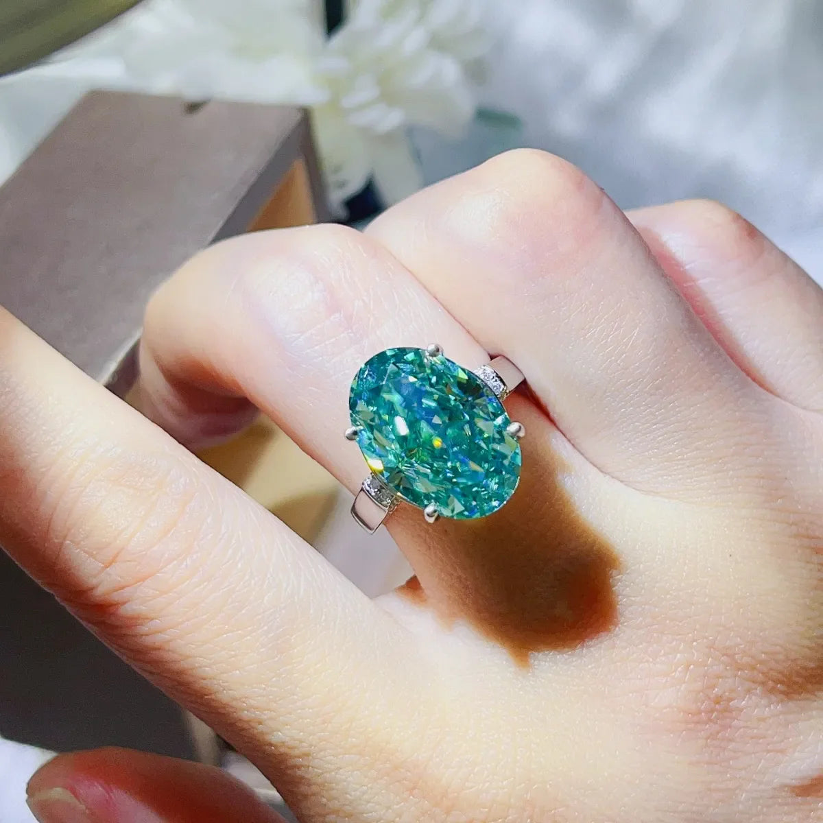 5 Carat Moissanite Ring in 925 Sterling Silver - Radiant Elegance - Shopthatapp.ca