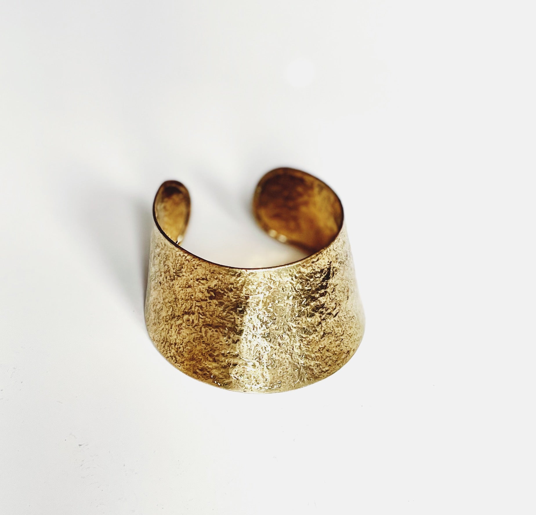 Gold Wide Bangle - Elegant Gold Coloured Wide Bangle for Stylish Accessories - Shopthatapp.ca