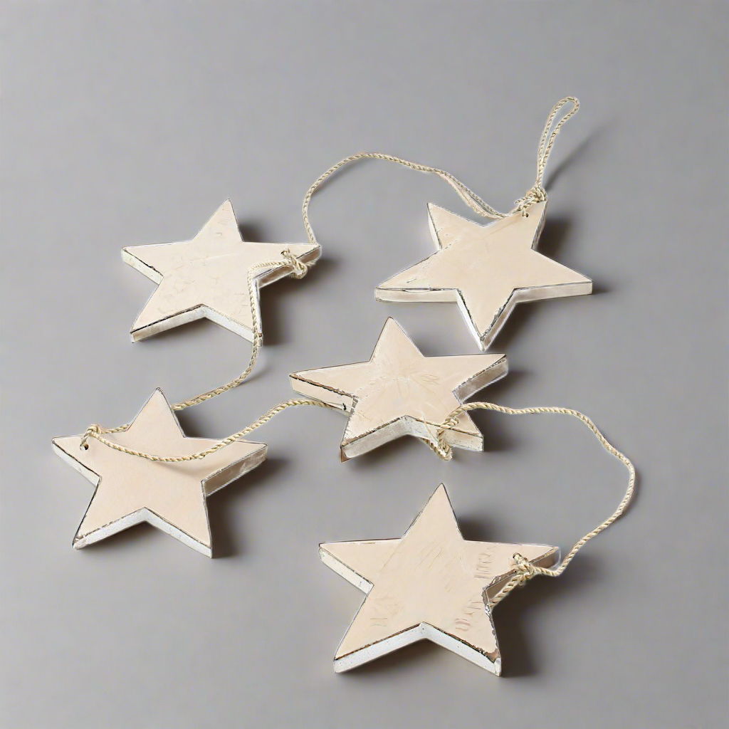 Hanging Wooden Star Decor - String of 5 Wooden Stars for Home Decoration - Shopthatapp.ca