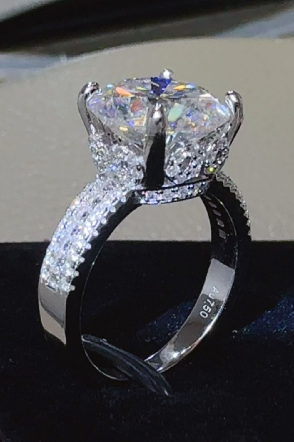 5 Carat Moissanite Ring in 925 Sterling Silver - Shopthatapp.ca