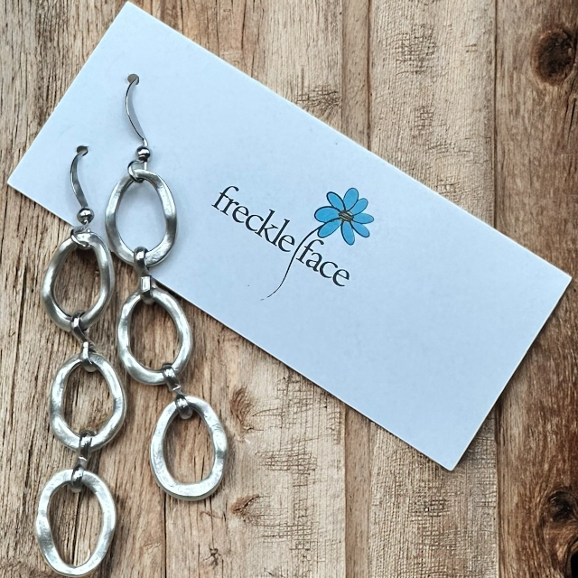 Wavy Hoop Drop Earrings – Matte Silver Asymmetrical Hoops, Hypoallergenic - Shopthatapp.ca