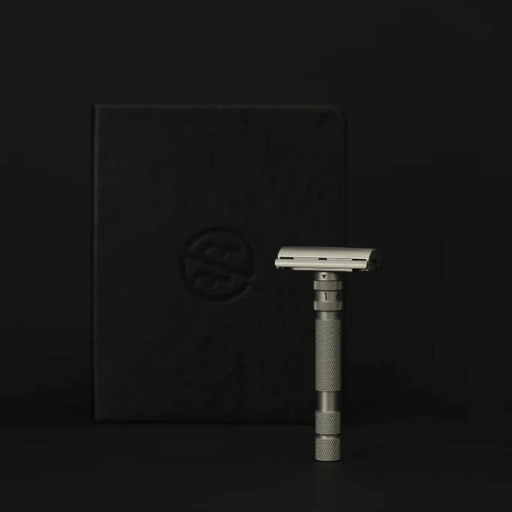 Rockwell T2 Adjustable DE Safety Razor - Matte Silver Stainless Steel Twist-To-Open Design