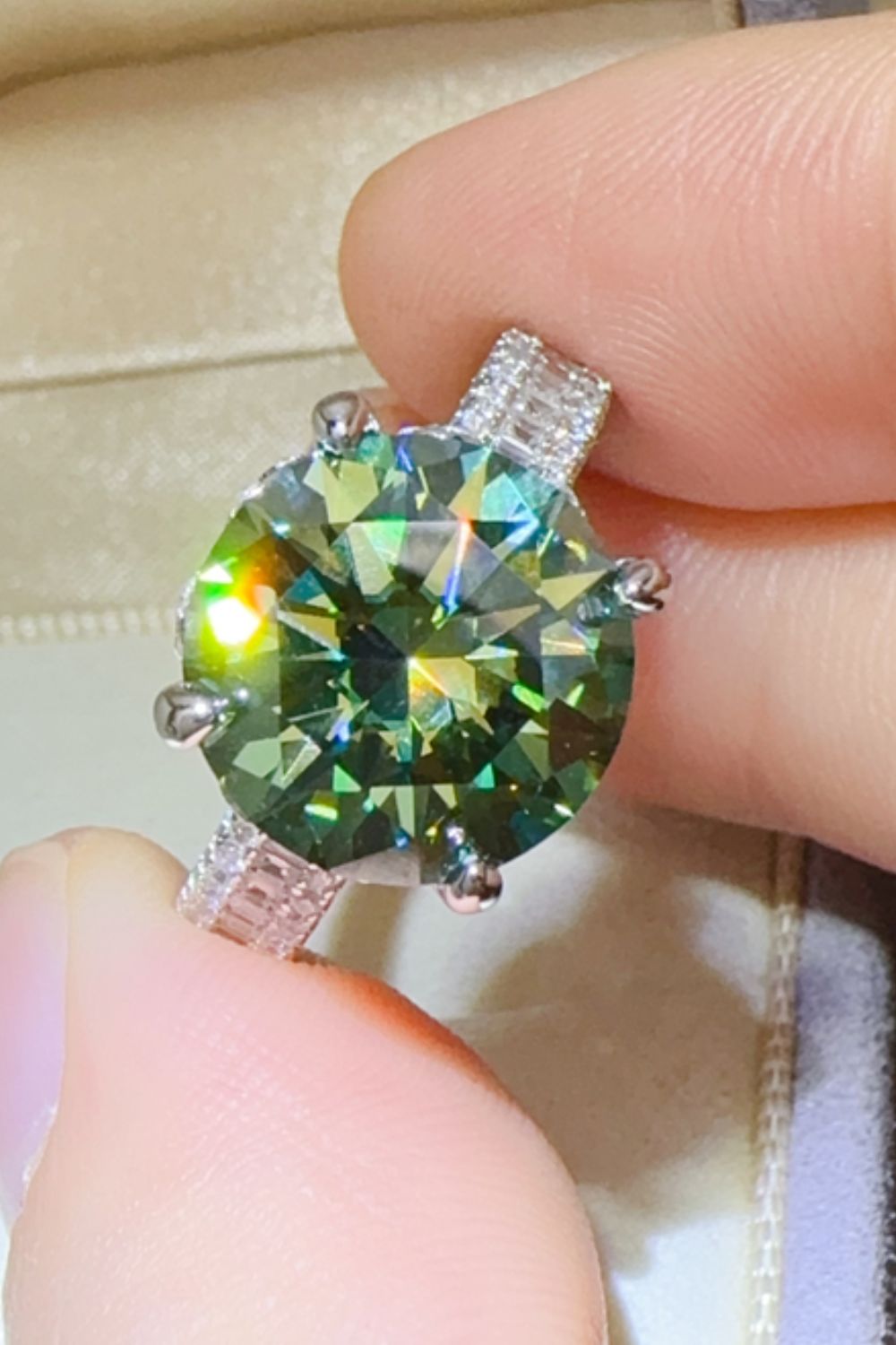5 Carat Moissanite Ring in 925 Sterling Silver - Shopthatapp.ca
