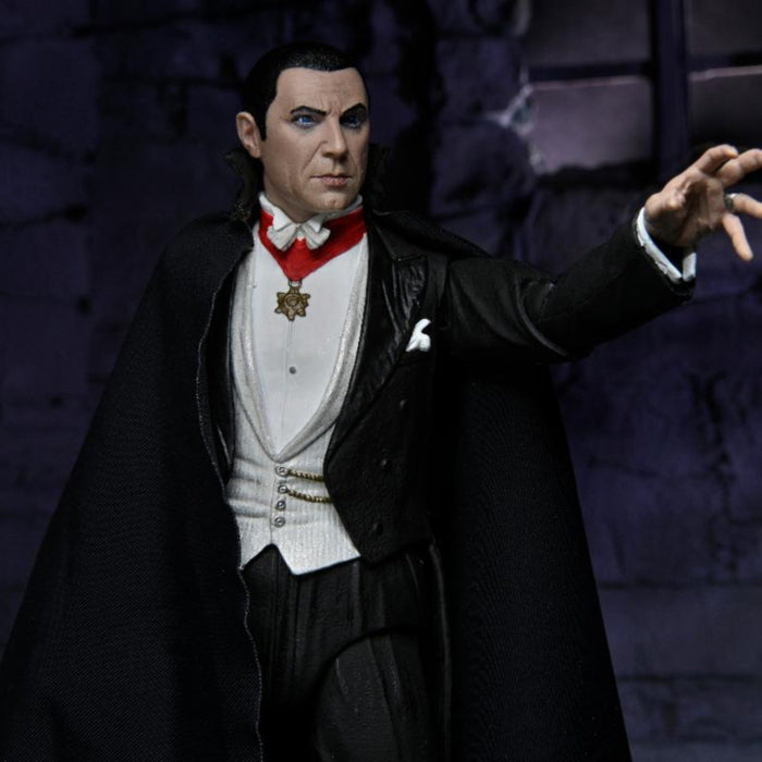 Universal Monsters – 7" Scale Action Figure - Ultimate Dracula - Transylvania - Www.Shopthatapp.ca