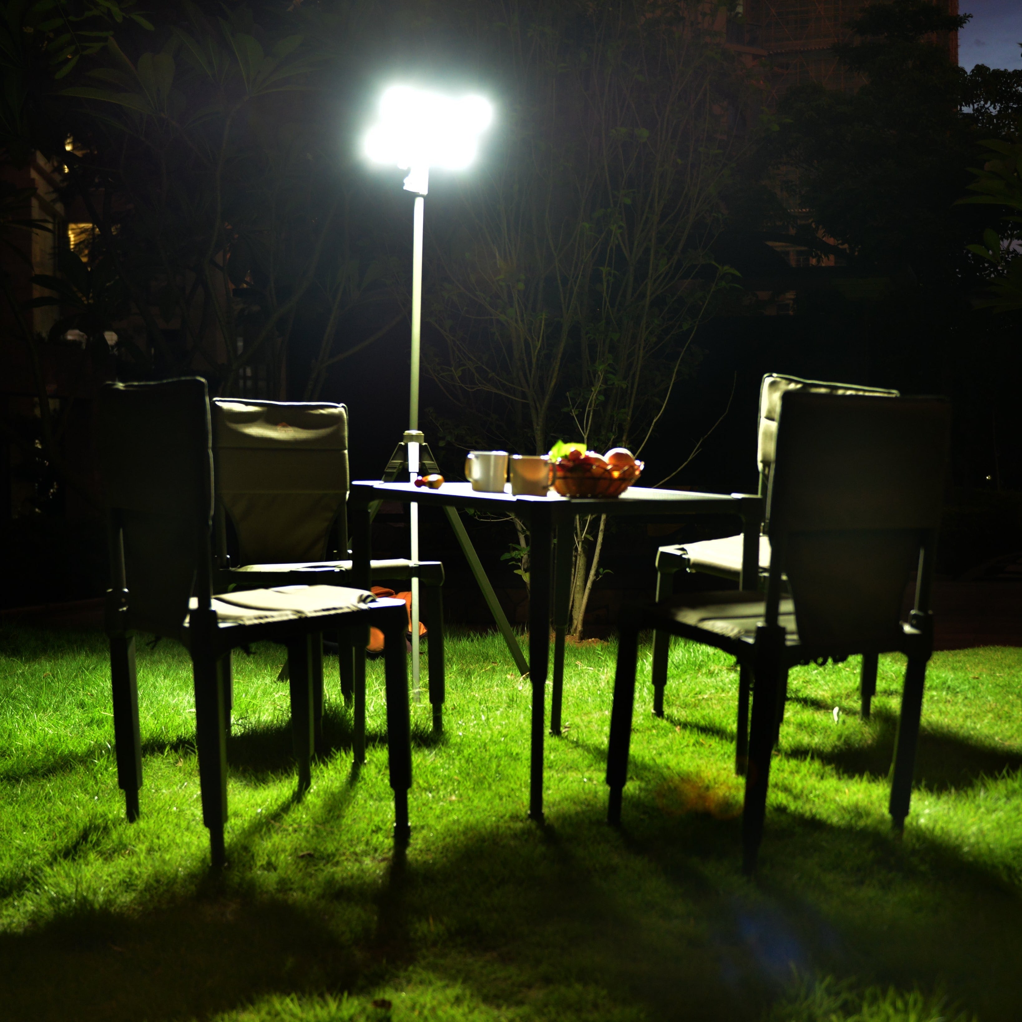 TRU De-LIGHT WHITENIGHT Multipurpose LED Solar / AC / DC - Garden, Camping Main Light + 4 Independent Detachable Multi Mode Side Lights / Tripod + Carrying Bag - Www.Shopthatapp.ca