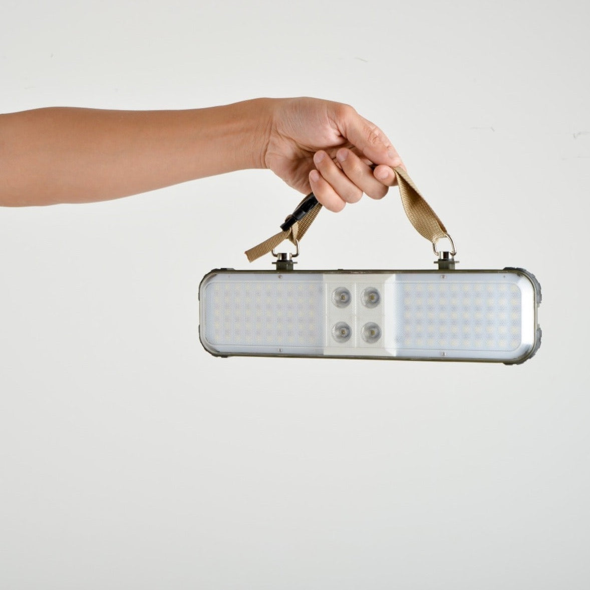 TRU De-LIGHT WORK&PLAY AT NIGHT Multi-Configuration, Solar, LED High Lumen, Flood-Light (3450 Lumen Total) - Www.Shopthatapp.ca
