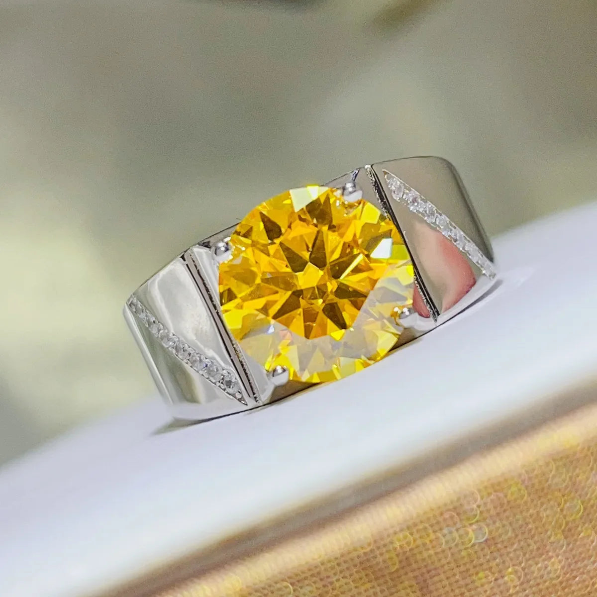 5 Carat Moissanite Ring in 925 Sterling Silver - Shopthatapp.ca