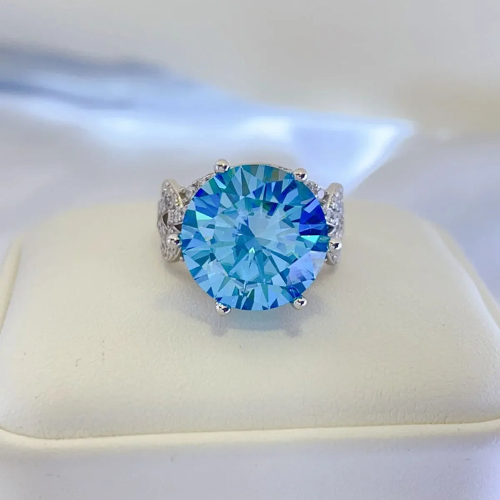 10 Carat Moissanite Ring in 925 Sterling Silver - Shopthatapp.ca
