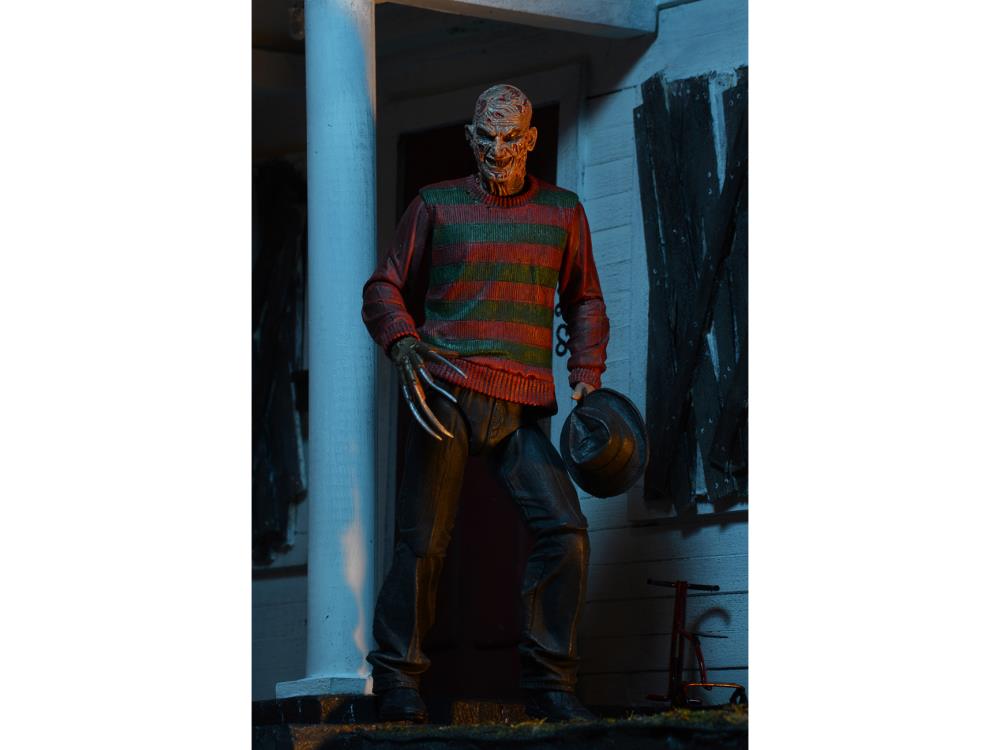 A Nightmare On Elm Street Ultimate Freddy Krueger - Www.Shopthatapp.ca