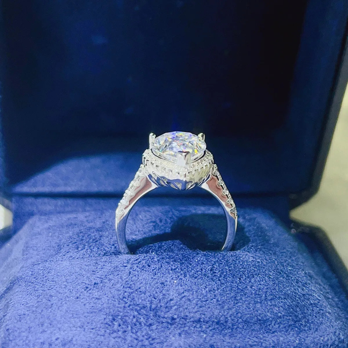 2 Carat Moissanite Ring in 925 Sterling Silver - Shopthatapp.ca