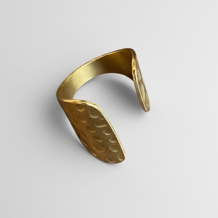 Beaten Cuff Ring - Gold Stainless Steel - Shopthatapp.ca