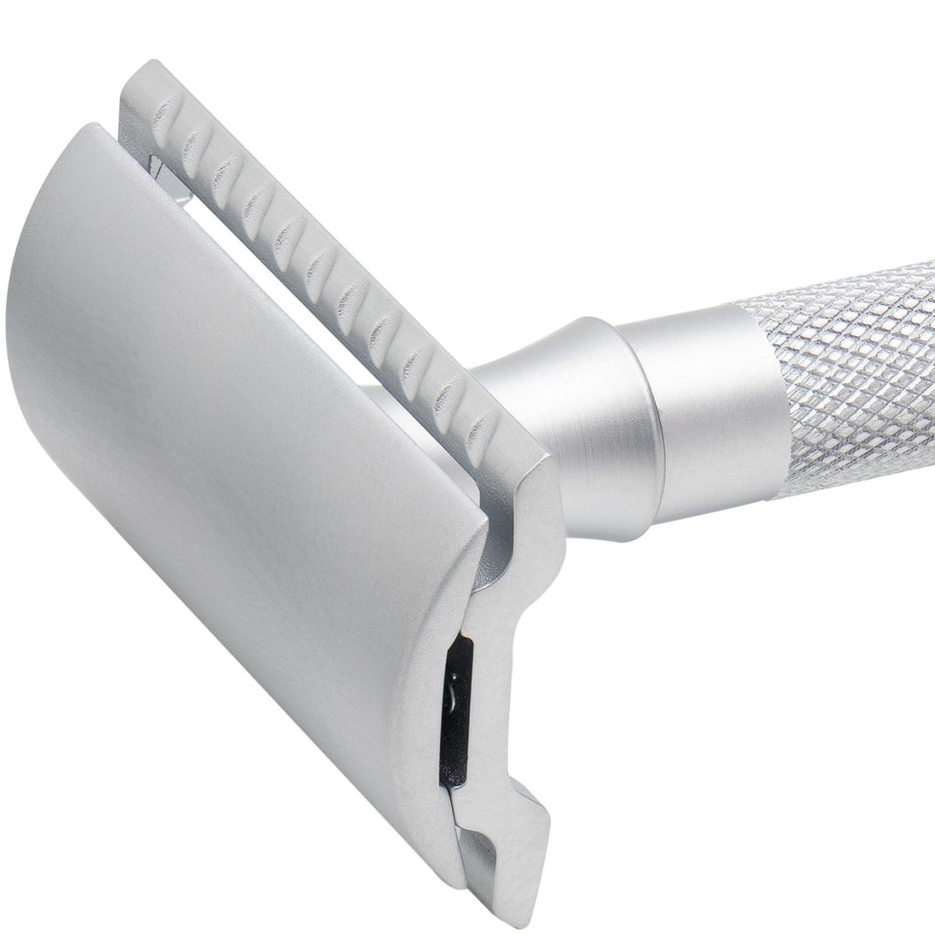 Merkur Safety Razor - 3-Piece DE with Closed Comb, Knurled Extra Long Handle in Matte Chrome