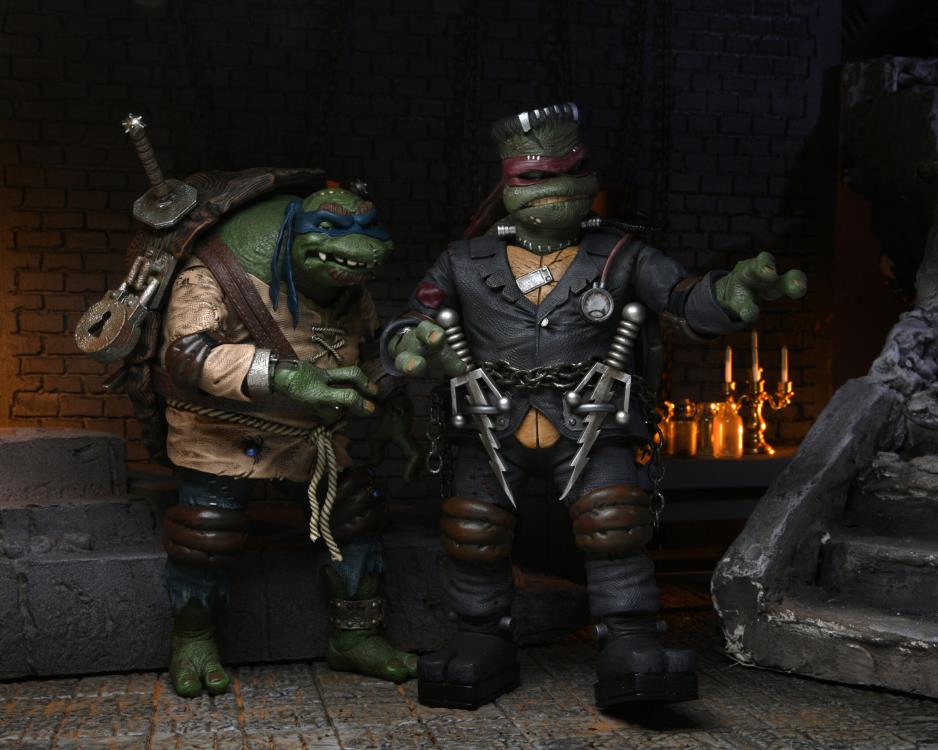 Universal Monsters x Teenage Mutant Ninja Turtles Ultimate Leonardo as The Hunchback - Www.Shopthatapp.ca