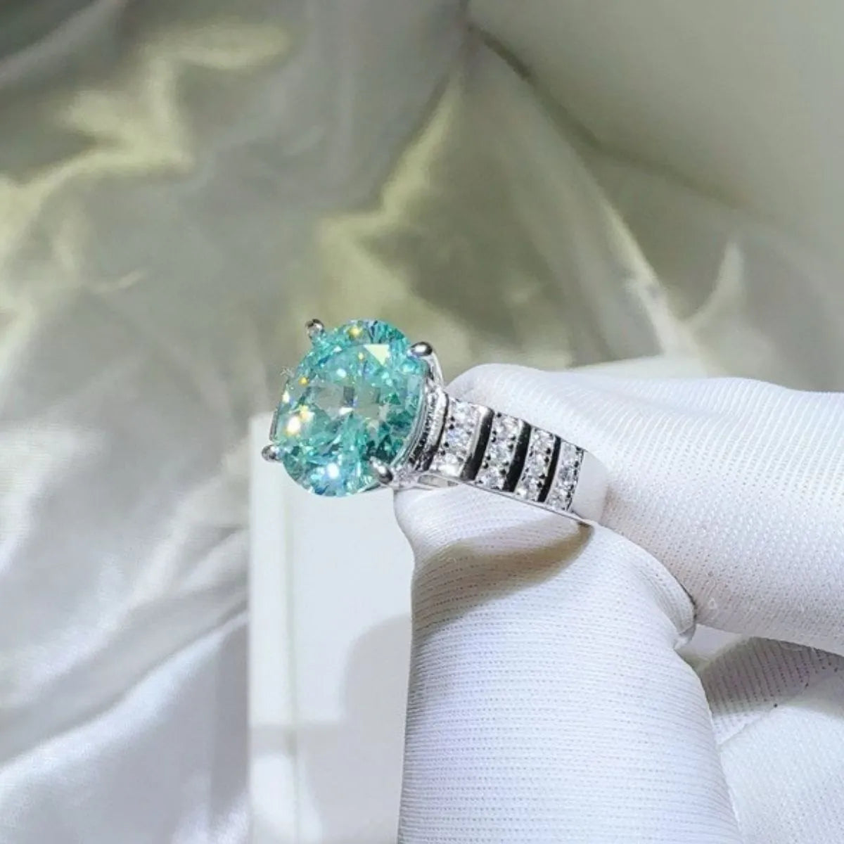 2 Carat Moissanite Ring in 925 Sterling Silver - Shopthatapp.ca