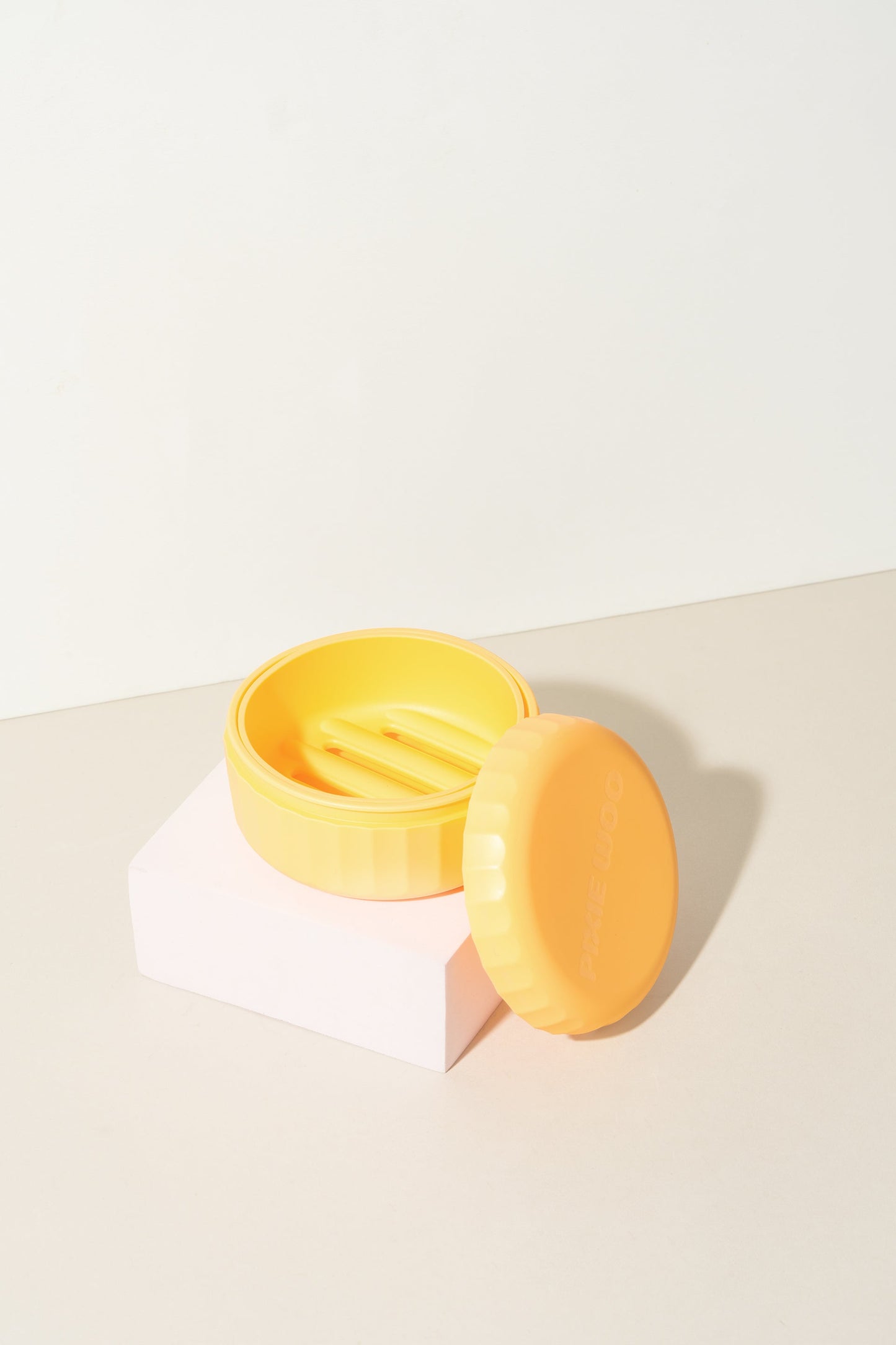 Travel Case for Shampoo Bars - Eco-Friendly and Travel-Ready Conditioner Bar Holder - Shopthatapp.ca