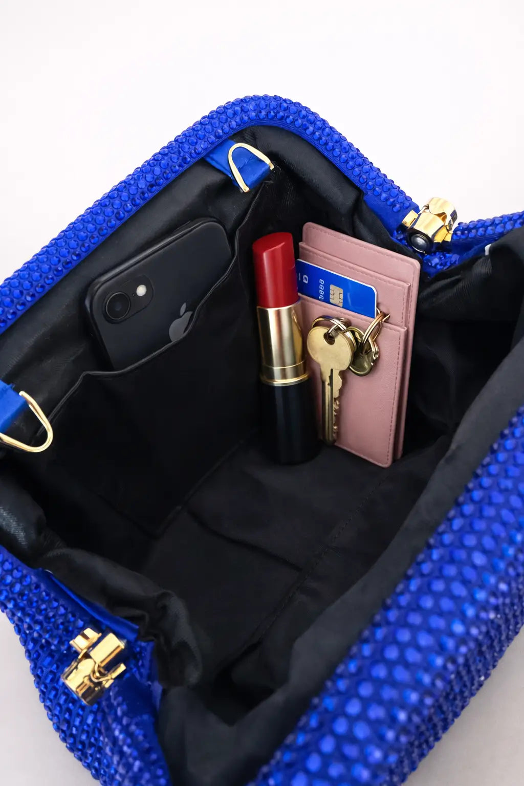 Luxury Blue Clutch Bag - Elevate Your Evening Style - Shopthatapp.ca