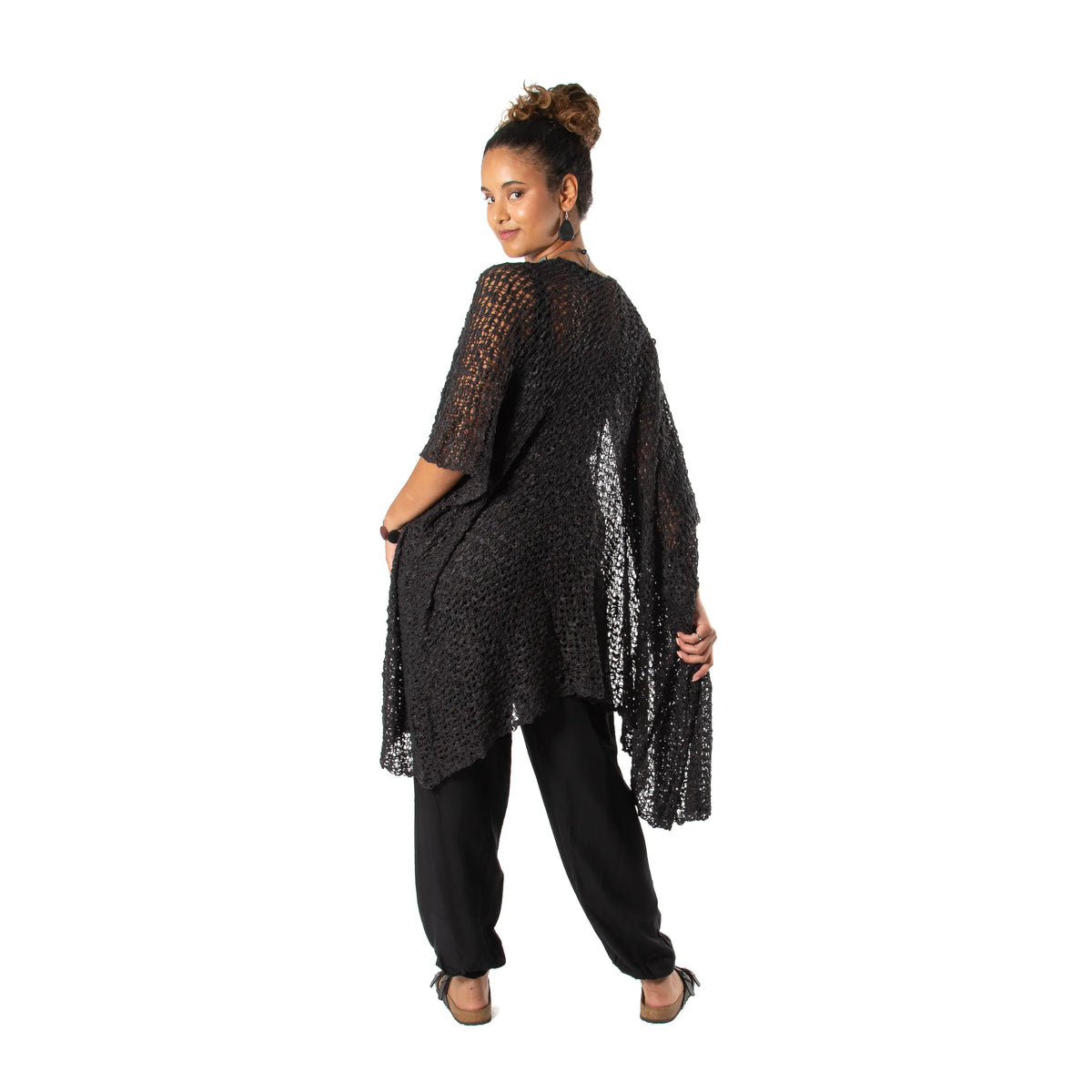 Mid-length black kimono in popcorn knit style from Suzie Blue Canada, featuring a relaxed fit and textured fabric.