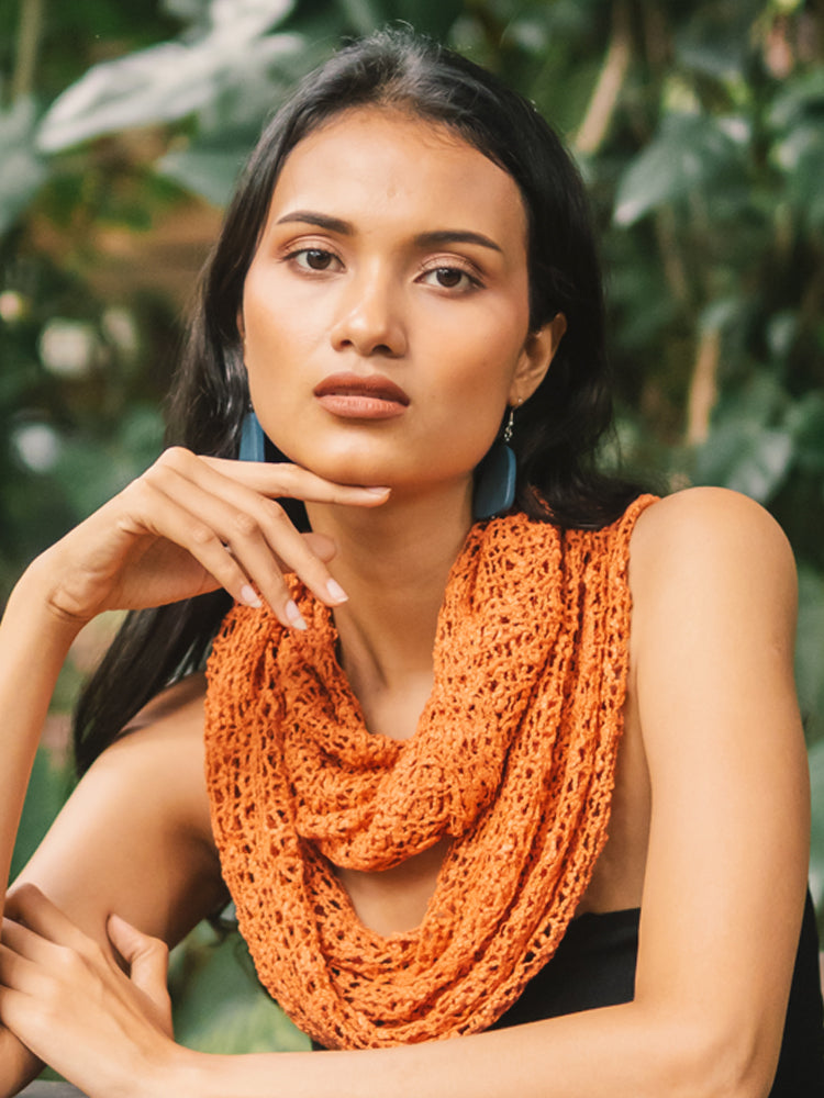 Popcorn Knit Orange Infinity Scarf - Cozy and Stylish Accessory - Shopthatapp.ca