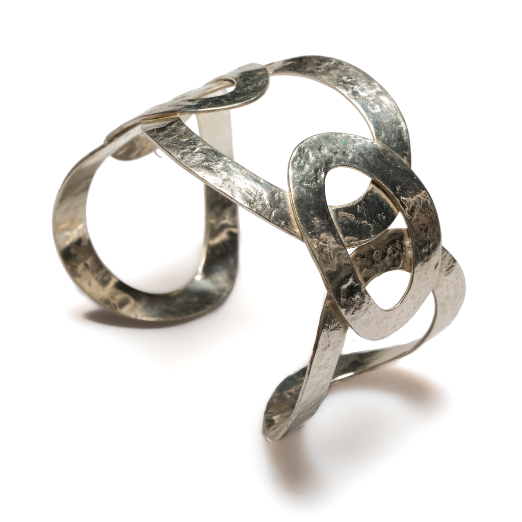 Oval Links Metal Cuff Silver - Stylish and Modern Design - Shopthatapp.ca