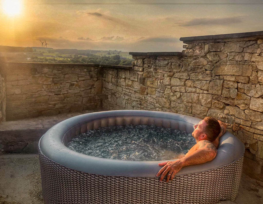 Wave | Atlantic | 4/6-Person Inflatable Hot Tub | Round | Integrated Heater - Www.Shopthatapp.ca