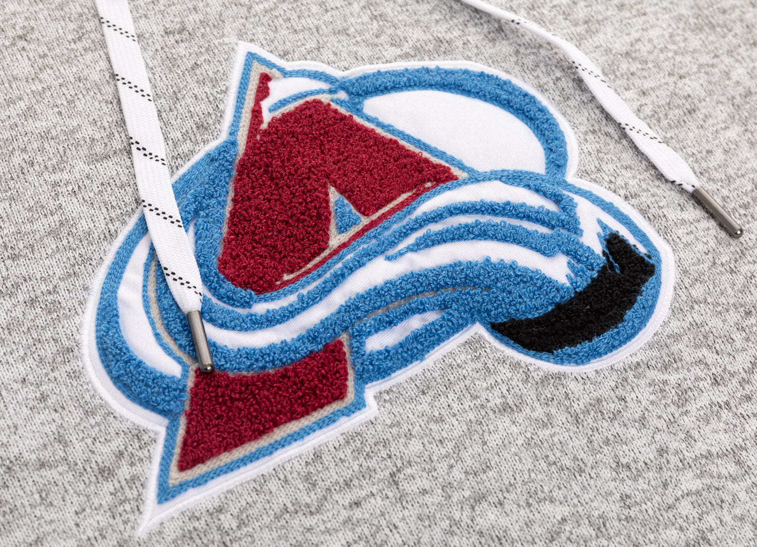 Colorado Avalanche "Muskoka Style" Premium Chenille Woven Logo Hoodie - Shopthatapp.ca