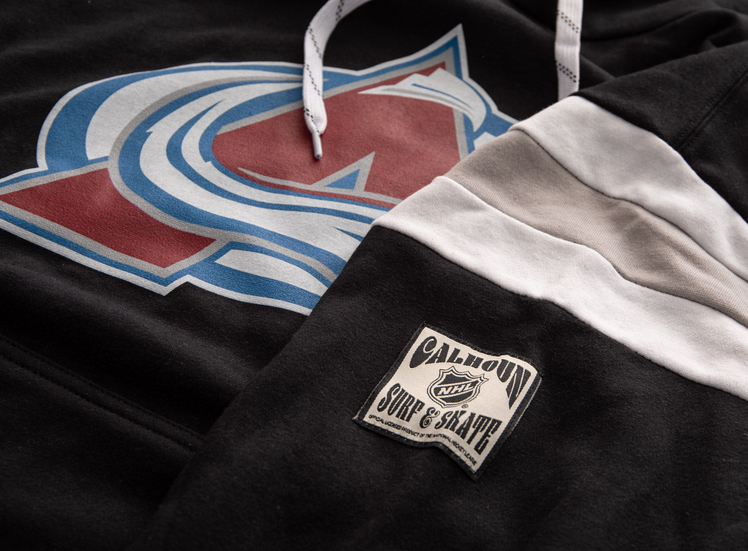 Colorado Avalanche Varsity Retro Style Hoodie - Shopthatapp.ca