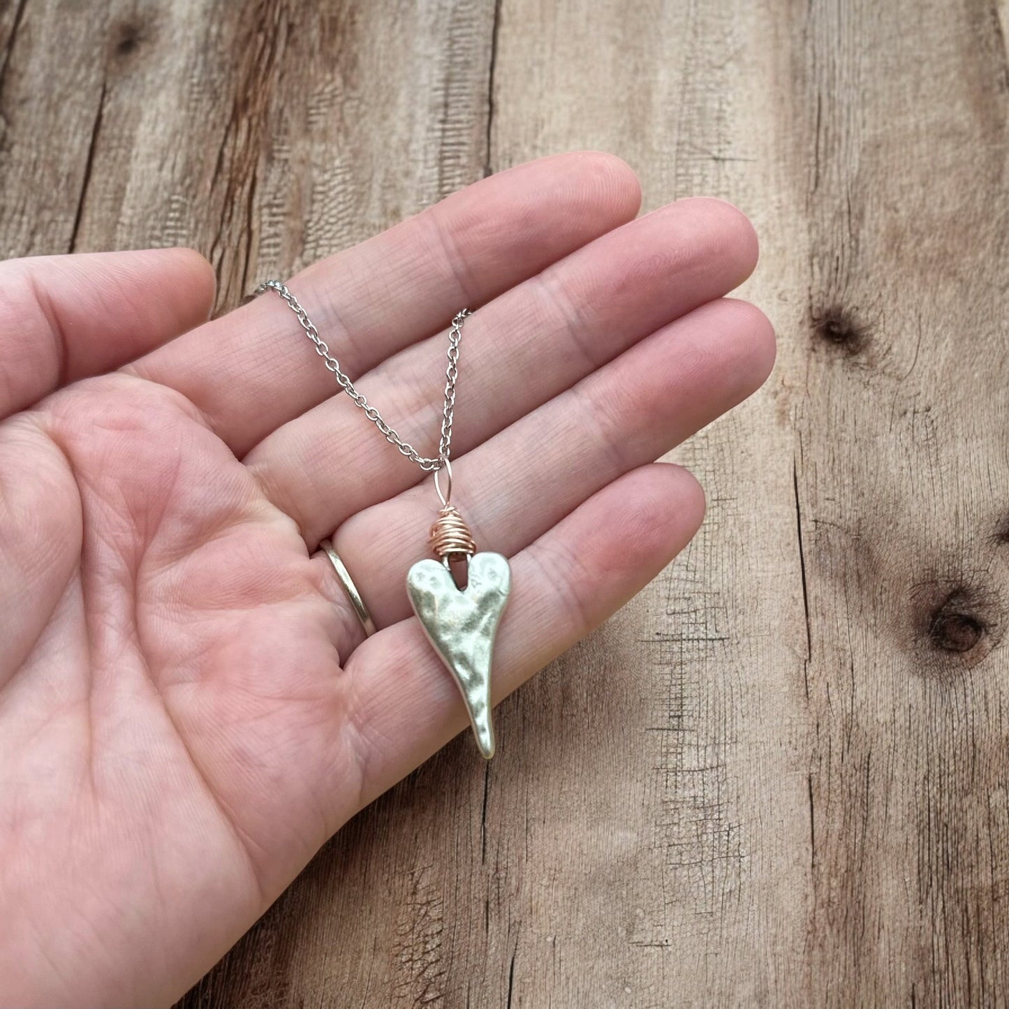 Wire Wrapped Heart Necklace - Shopthatapp.ca