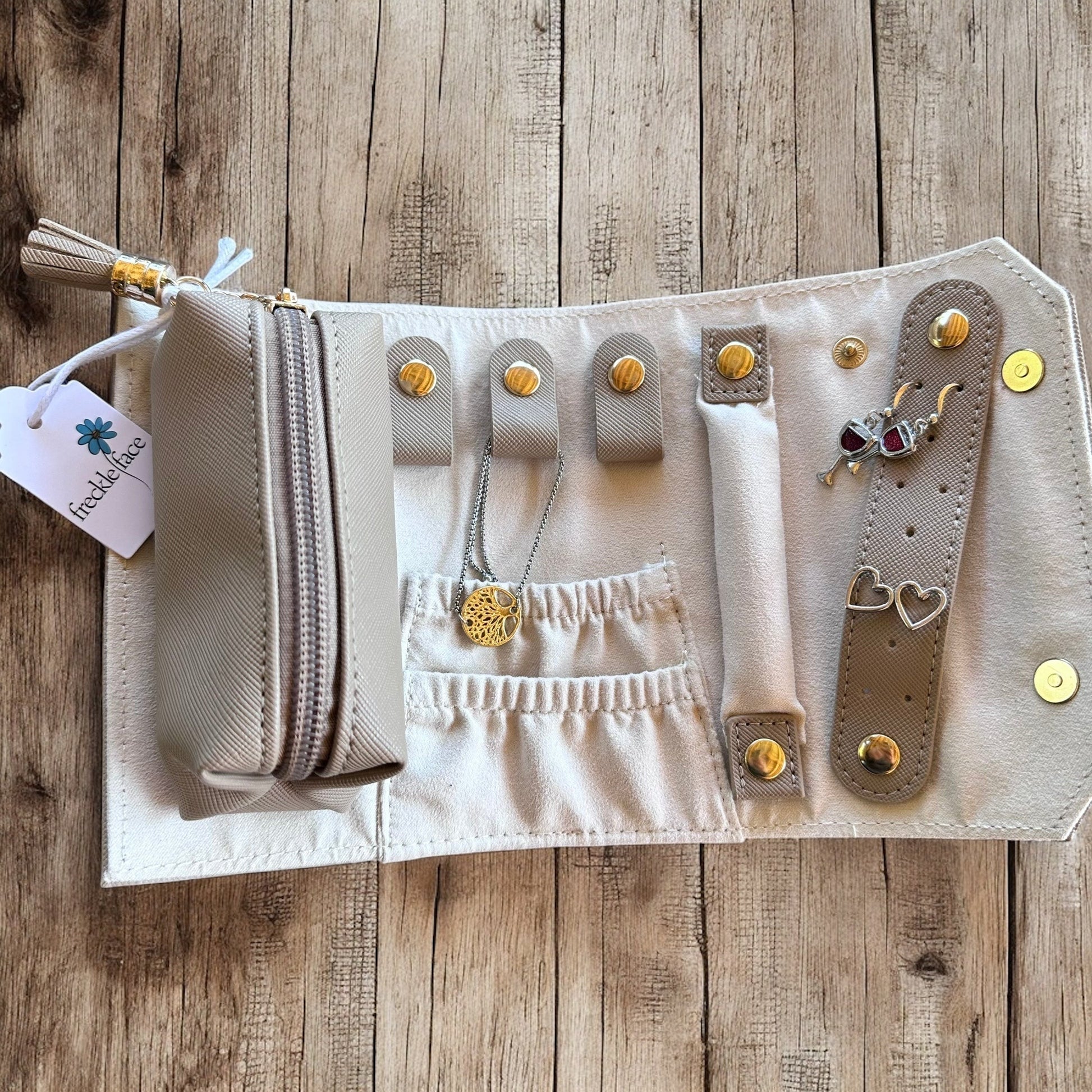 Travel Jewellery Case - Ultimate Organizer for Your Precious Accessories - Shopthatapp.ca