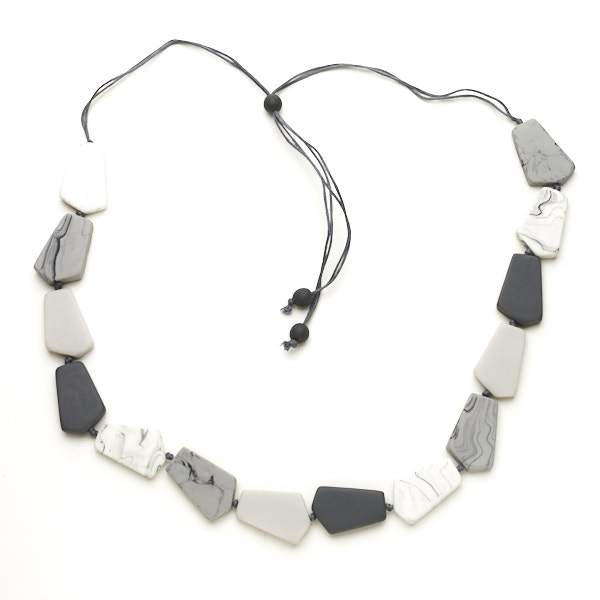 Resin Pentagon Necklace - Shopthatapp.ca