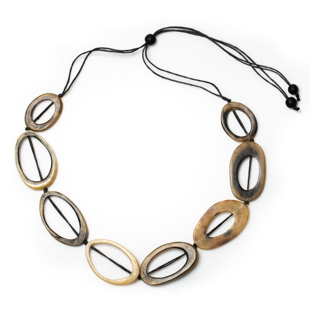 Triple Strand Resin Ball Bracelet - Stylish & Versatile Accessory Perfect for Short Hoop Necklace Pairing - Shopthatapp.ca