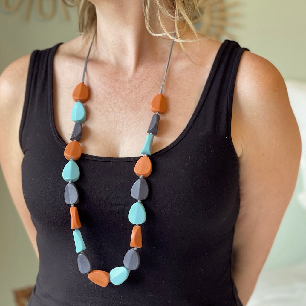 Long Resin Pebble Necklace - Shopthatapp.ca
