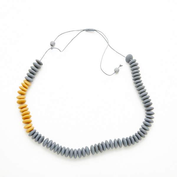 Resin Stacked Disc Necklace - Shopthatapp.ca