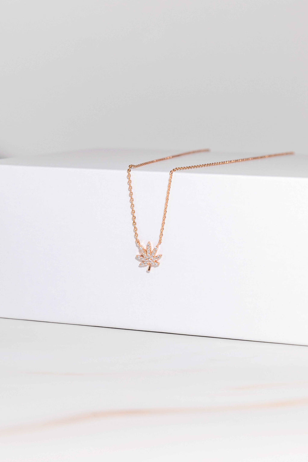 ROSE GOLD CANNABIS LEAF NECKLACE