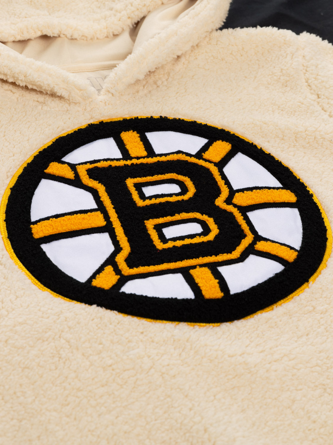 NHL Boston Bruins Ladies Sherpa Hoodie - Shopthatapp.ca