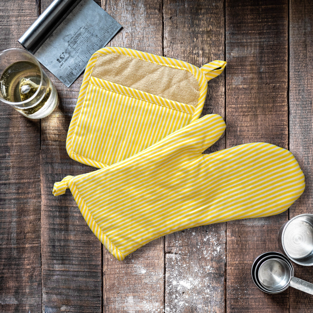 Banker Stripes-Mitt and Pot Holder - Shopthatapp.ca