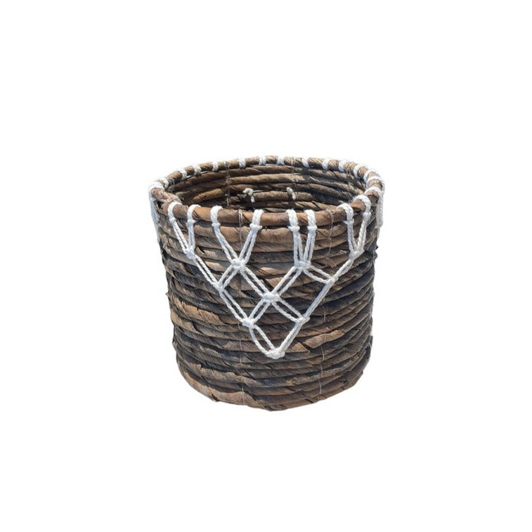 Banana Leaf Macrame Planter Basket for Stylish Home Decor - Shopthatapp.ca