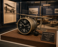 Vintage Airplane Table Clock - Elevate Your Space with Timeless Aviation Charm