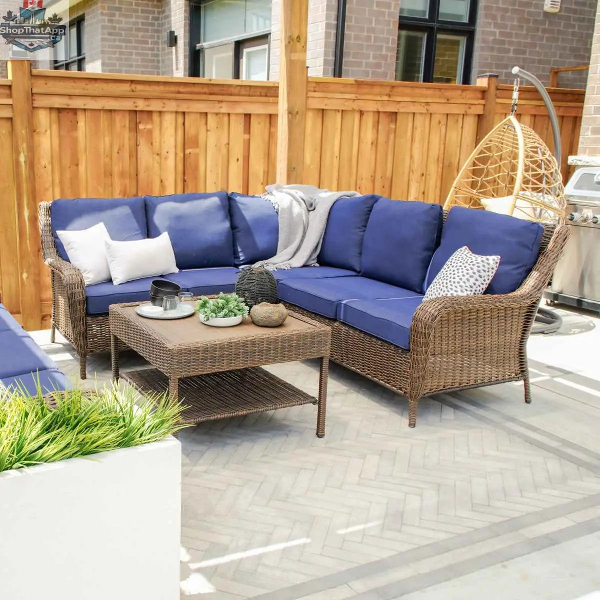 Krkacy Cambridge sectional set with stylish 4-piece design and matching coffee table, shown in a modern living room setting.
