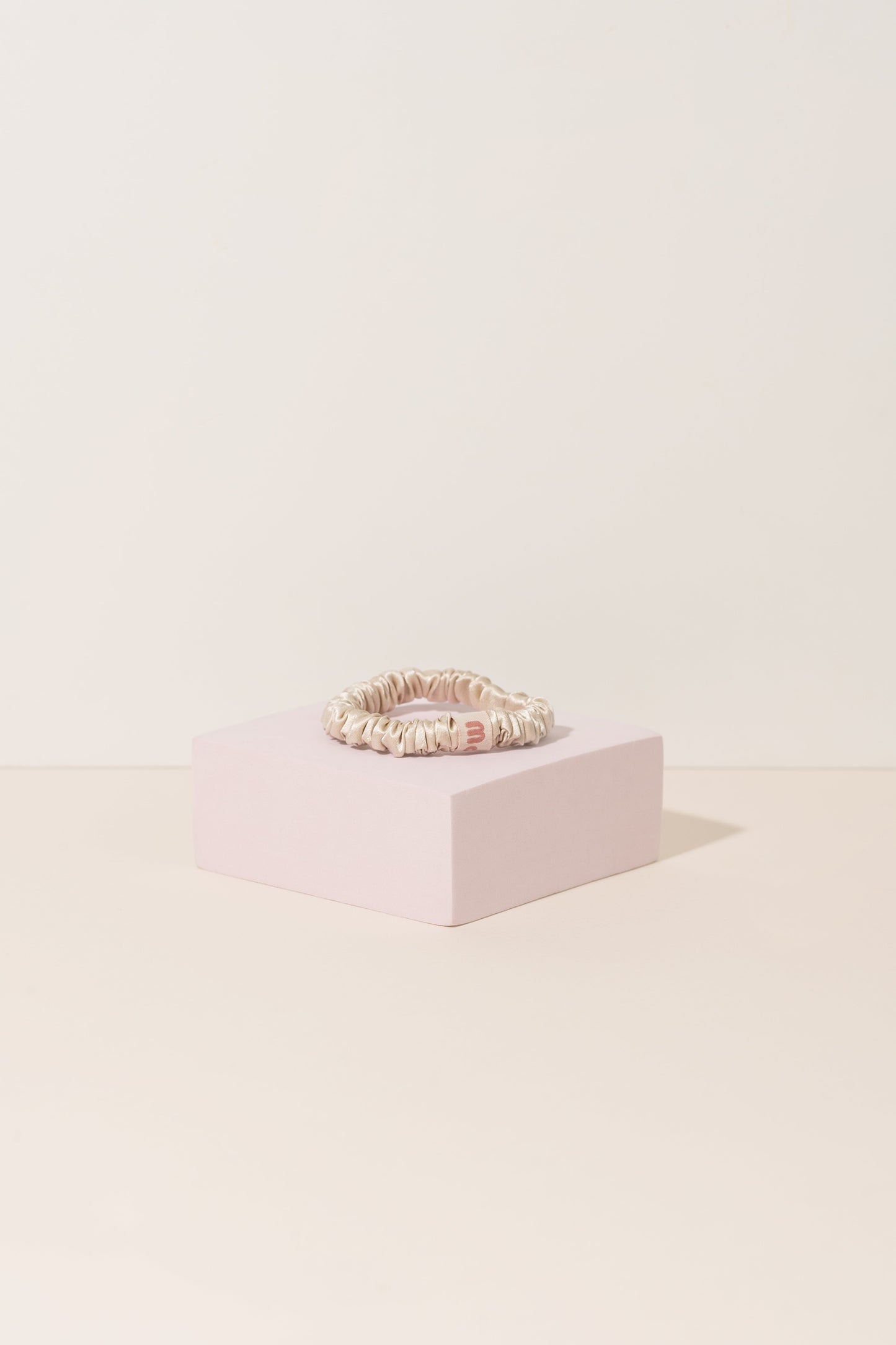 Slim Silk Scrunchie - Shopthatapp.ca