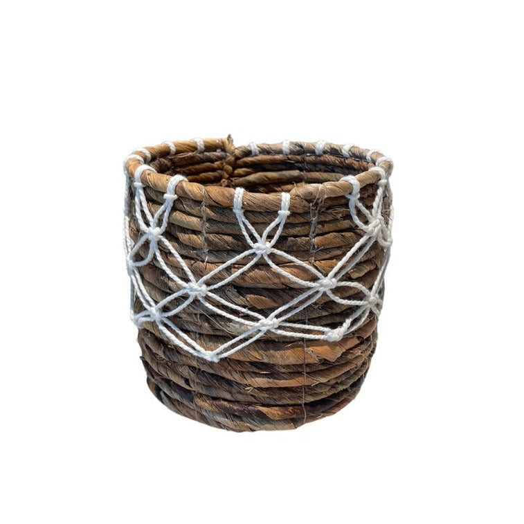 Banana Leaf Macrame Planter Basket for Stylish Home Decor - Shopthatapp.ca