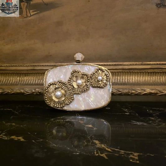 Iris – Exquisite Luxury Mother of Pearl Clutch for Unforgettable Moments - Shopthatapp.ca