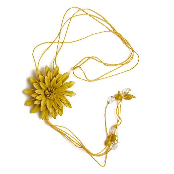 Leather Flower Necklace - Shopthatapp.ca