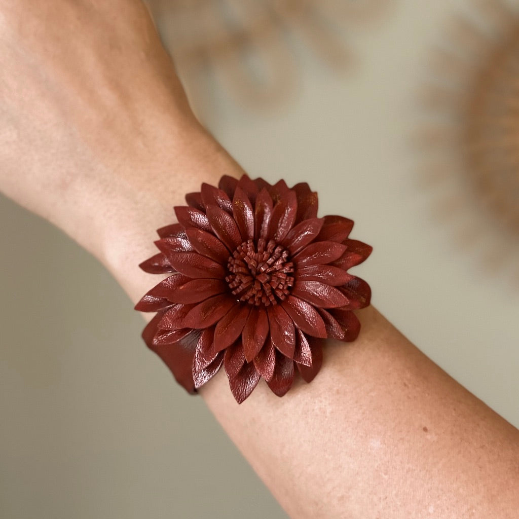 Leather Flower Cuff Bracelet - Handmade Floral Design in Genuine Leather - Shopthatapp.ca