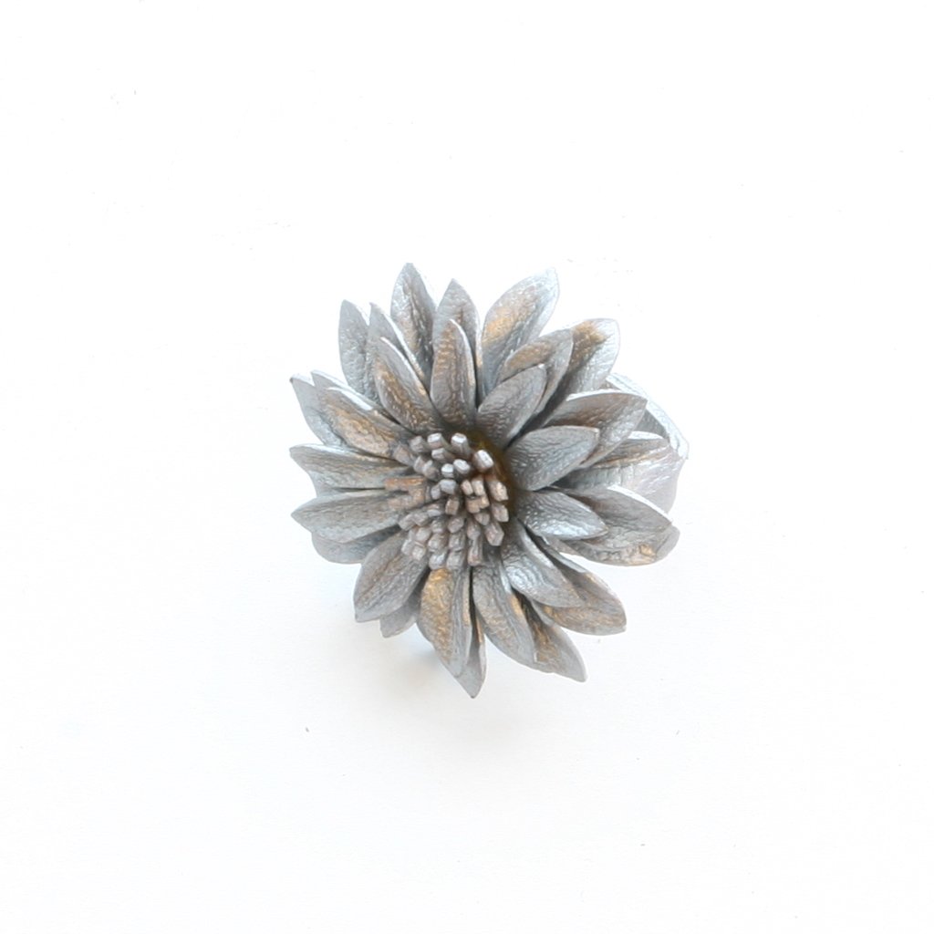 Leather Flower Ring - Shopthatapp.ca