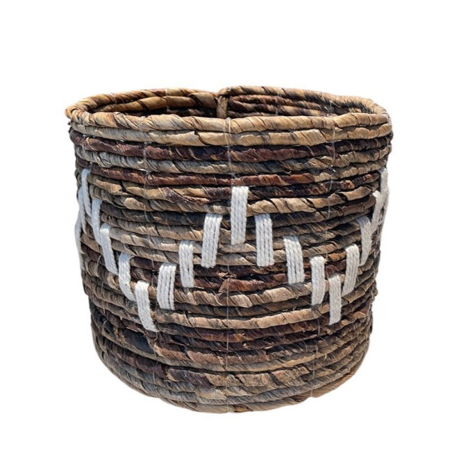 Banana Leaf Macrame Planter Basket - Eco-Friendly ZigZag Home Decor - Shopthatapp.ca