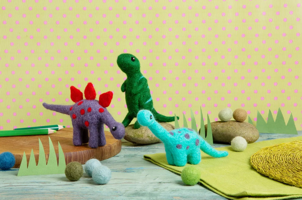 Hawthorn Handmade Diplodocus Mini Felting Kit - Shopthatapp.ca