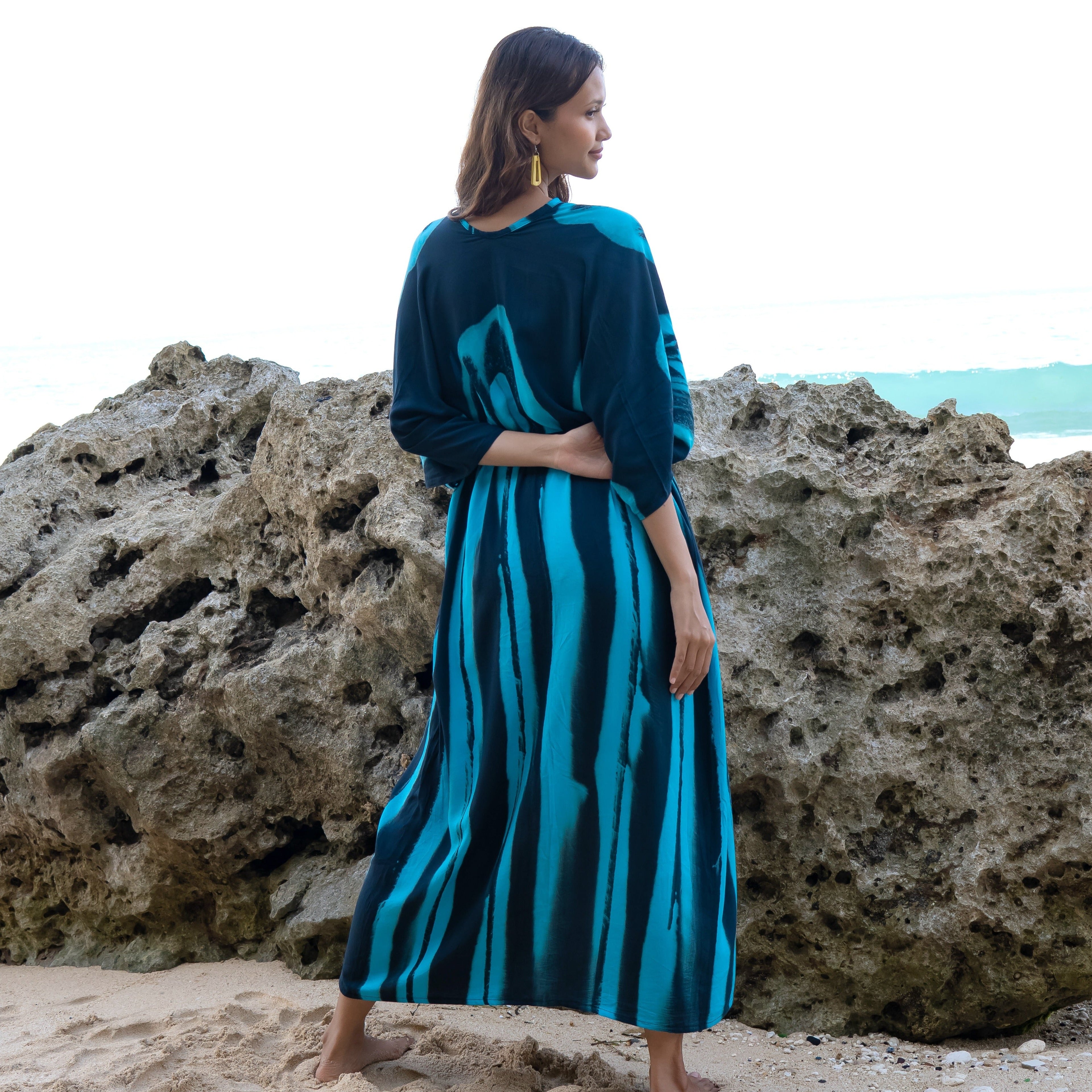 Bold Abstract Tie Dye Kimono in Teal & Black - Chic and Stylish Statement Piece - Shopthatapp.ca