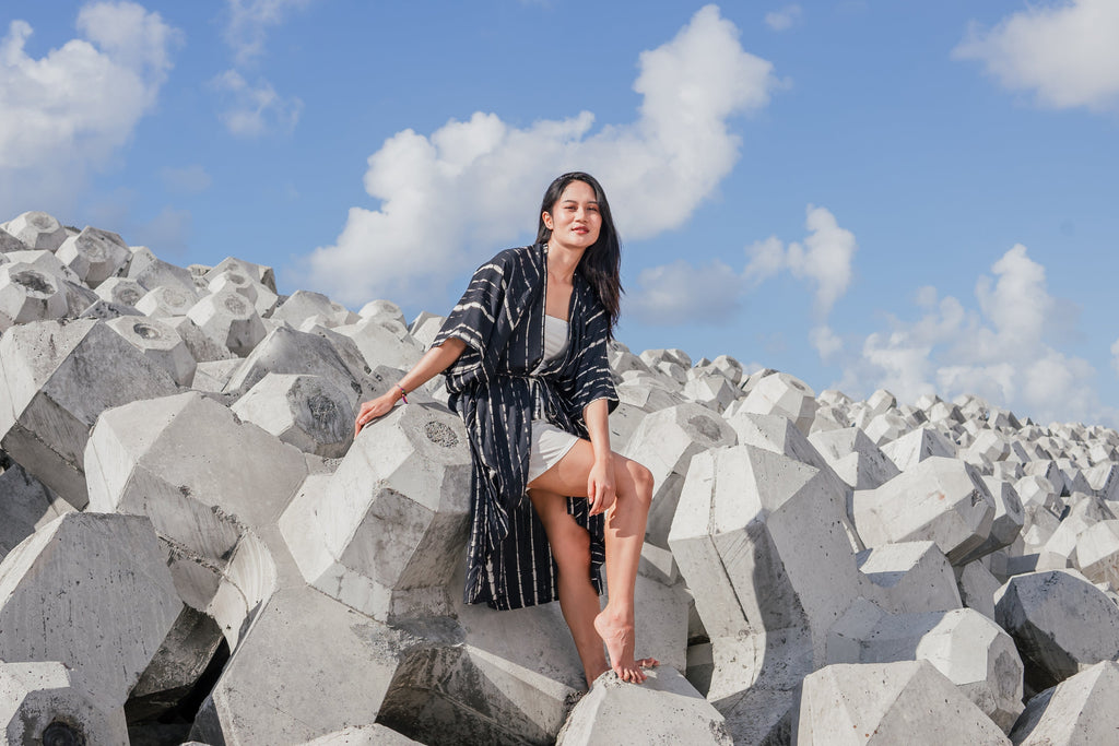 Black and White Tie Dye Kimono for Effortless Style and Comfort - Shopthatapp.ca