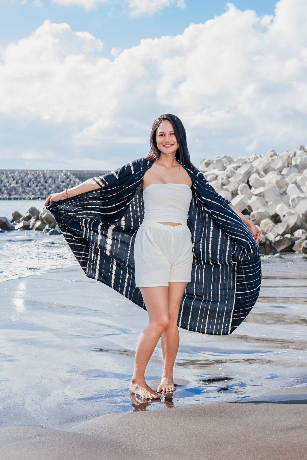 Black and White Tie Dye Kimono for Effortless Style and Comfort - Shopthatapp.ca